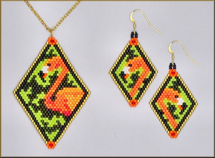 Flamingo Triangle III Peyote Bracelet Pattern by Kristy Zgoda