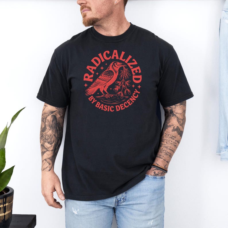 Radicalized By Basic Decency DTF Transfer Shirt Design (Vintage Crow Heat Press Graphic) bild 2