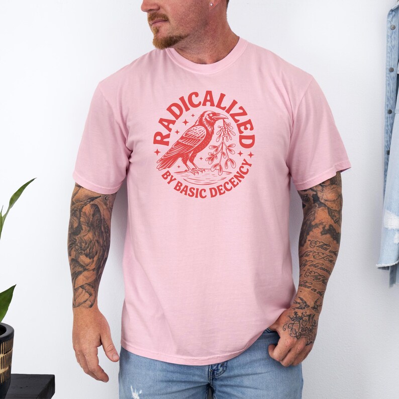 Radicalized By Basic Decency DTF Transfer Shirt Design (Vintage Crow Heat Press Graphic) bild 3