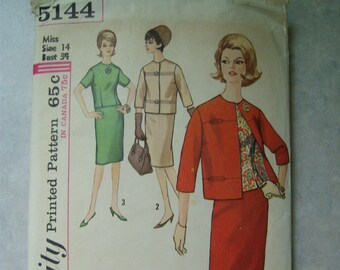 Vintage 1960s Misses Suit and Overblouse Sewing Pattern - Simplicity 5144 - 34 Bust - Size 14