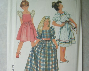 Vintage 1986 Girls Pullover Dress Pattern - Simplicity 7429 - 32 chest 26 waist - Size 14