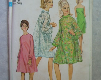 Vintage 1967 Junior Tent Dress and Slip Dress Pattern - Simplicity 7148 - 30 1/2 Bust - Size 9