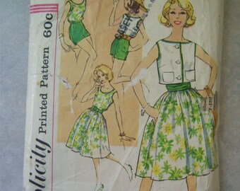 Vintage 1950s Blouse, Jacket, Skirt, Shorts and Cummerbund Pattern - Simplicity 2990 - 31 Bust