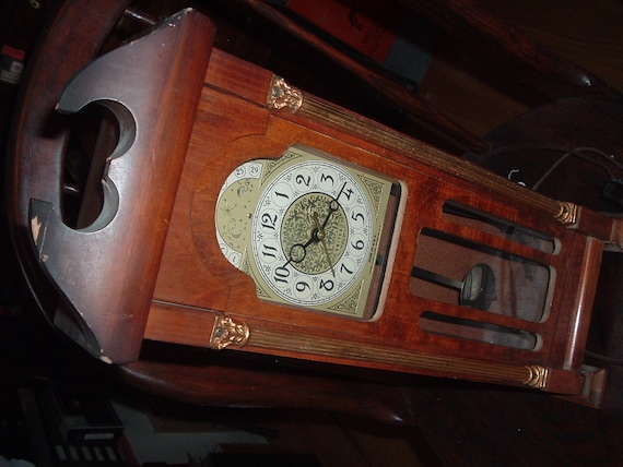 Vintage United Pendulum Electric Clock Original Works Good