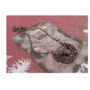 Ornate Gothic Pendant Necklace: Black Jeweled Gunmetal Chain