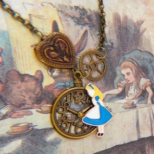 Wonderland Necklace, Alice in Wonderland Jewelry / Fantasy Jewelry / Wonderland Heart, Playing Cards, Pocket Watch