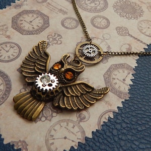 Steampunk Owl Necklace / Silver Owl Jewelry / Owl Gears Necklace, Industrial Jewelry, Cosplay Necklace, Gears Necklace, Assemblage Jewelry