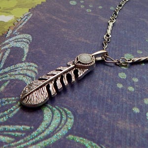 Feather Pendant Necklace / Silver Feather Jewelry / Boho Necklace, Hippie Jewelry, Feather Charm Necklace, Beaded Feather Jewelry
