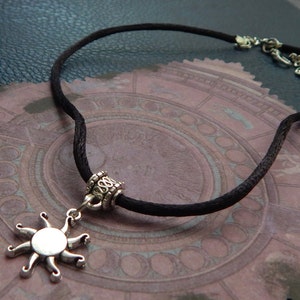 Sun Necklace / Minimalist Jewelry / Black Choker, Cottage Core Jewelry, Silver Sun Jewelry, Sunburst Necklace, Flaming Sun
