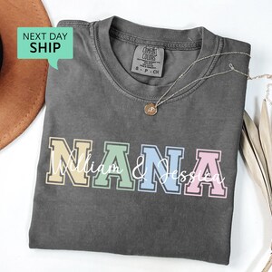 Personalized Grandma with name Shirt, Custom Grandma Shirt Comfort Colors® Grandma Tee with Grandkids Names Grandma Gift, Nana T shirt