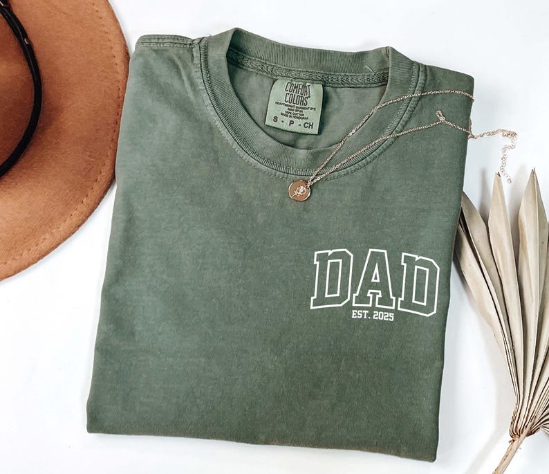 Comfort Colors Dad Est. Year Shirt, Custom Father's Day Gift Bild 4