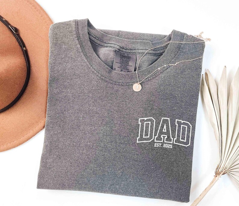 Comfort Colors Dad Est. Year Shirt, Custom Father's Day Gift Bild 5