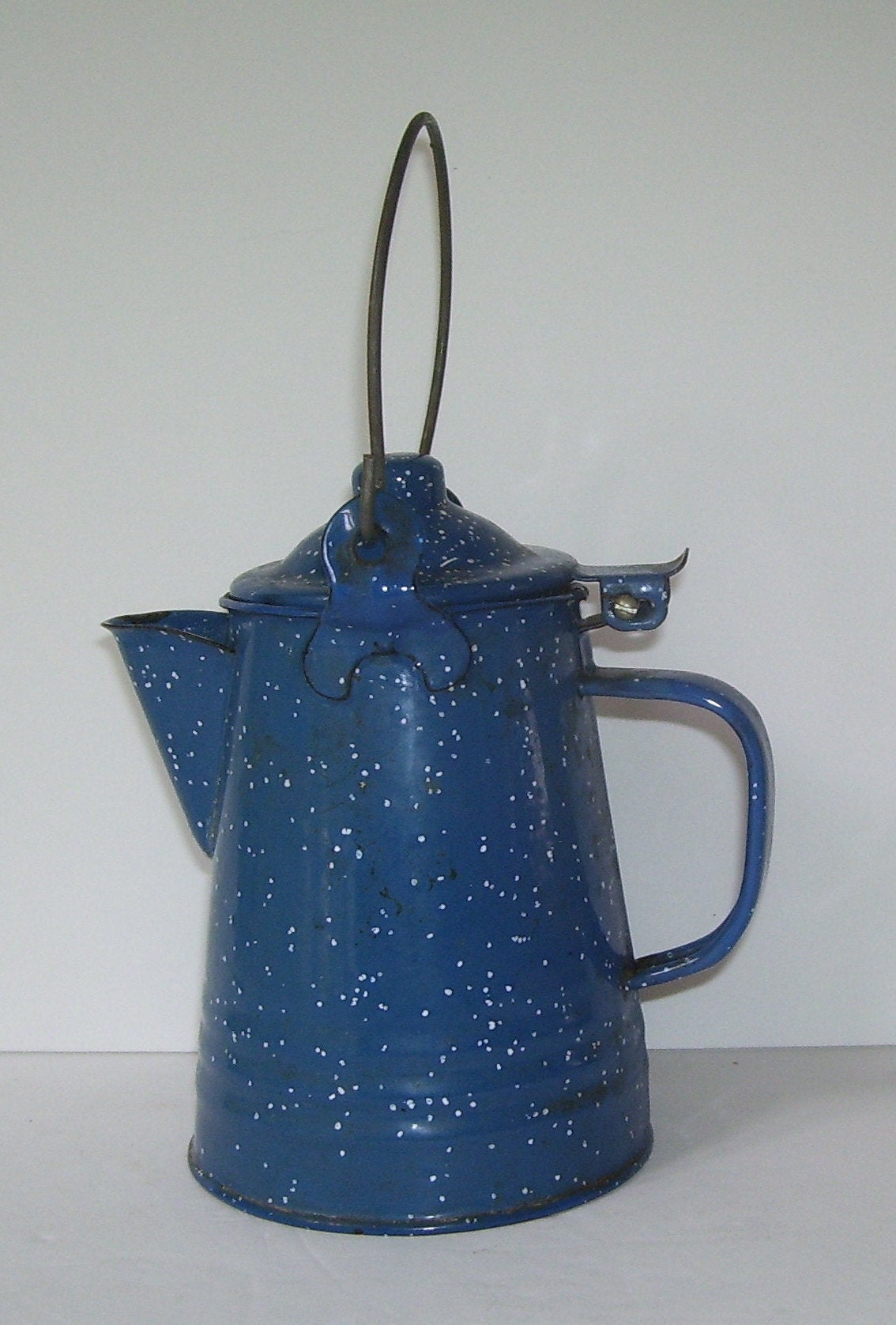 Small Enamel Speckled Blue and White Coffee Pot Camping Coffee Pot, Rustic  Kitchen, Country Kitchen 