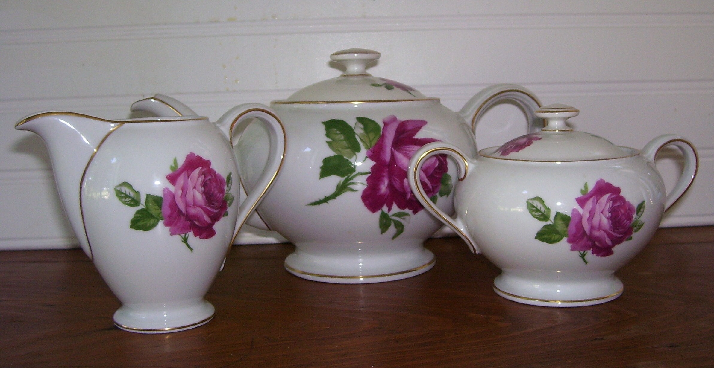 Red Rose Pattern Ivory Ceramic Vintage Tea Pot With Golden Leaves Edge,29oz,Ladyrose Gifts Idea 