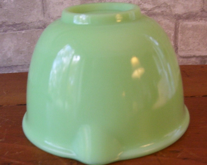 Vintage Jadeite Mixing Bowl With Spout Kitchen Ware Electric Mixer Etsy