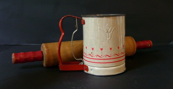 Vintage rolling pin JR Vintage rolling pin JR