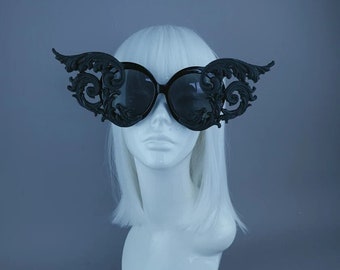 Black Filigree Oversized Round Sunglasses, Goth Gothic Baroque Rococo Alt Fashion, Eyewear Drag Queen Statement Accessories. Festival Party