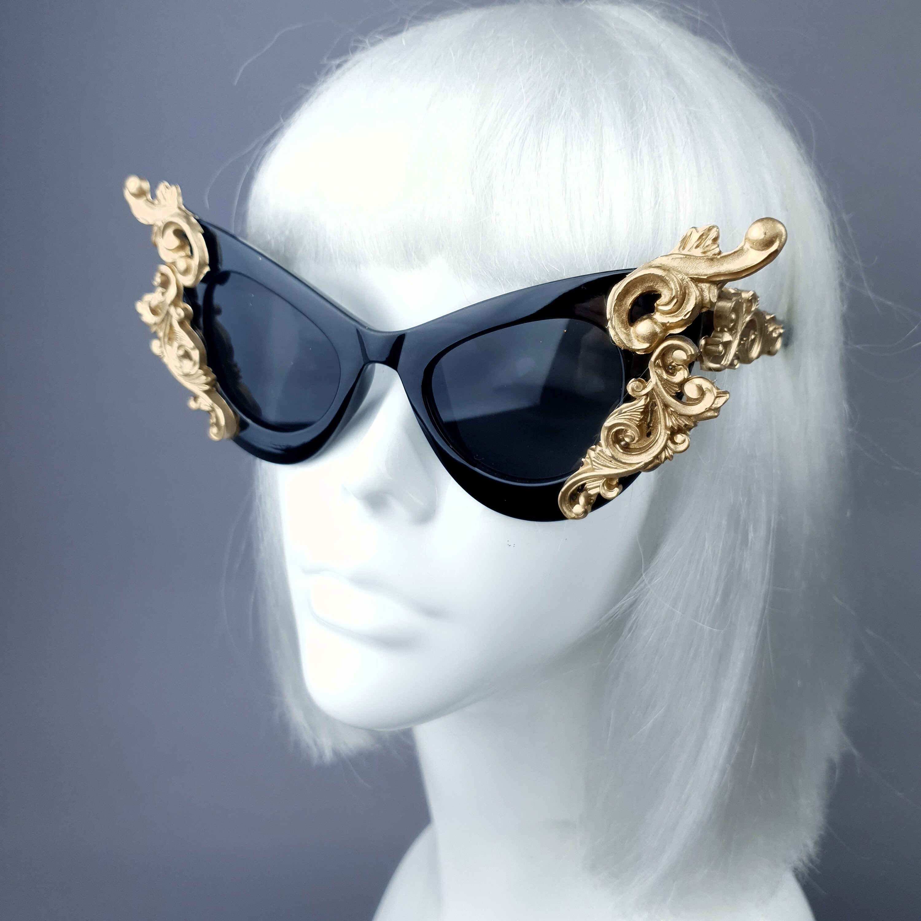 Black& Gold Filigree Cats Eye Catseye Sunglasses, Ornate  display picture 1