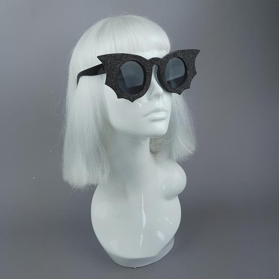 Black Bat Wings Glitter Sunglasses, Statement, Novelty  display picture 3