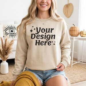 Gildan 18000 Sand Sweatshirt Mockup, platt studiobild, högupplöst PNG digital nedladdning