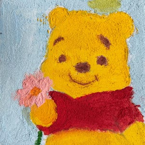 Pintura acrílica pintada a mano / Winnie con calidez arenosa y flores / Textura de arena de cuarzo / Arte en lienzo / Decoración de pared original y única