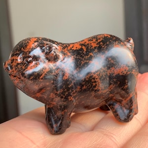 2.3&#39;&#39;+ Natural Red obsidian quartz,quartz crystal,hand carved,Crystal Pig,Pig Skull,Home Decoration Crystal Gifts 1pc