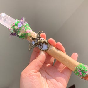 Varita mágica de cuarzo cristal hecha a mano: Cetro de bruja y mago (120 mm)