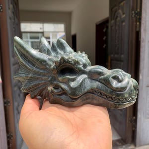 6.1&#39;&#39;+ Natural Green jade dragon head,Quartz Crystal dragon skull,Hand carved dragon,Crystal dragon,Home Decoration Gifts/pc