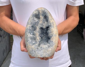 天然セレスタイトハートジオード：クォーツクリスタルクラスター