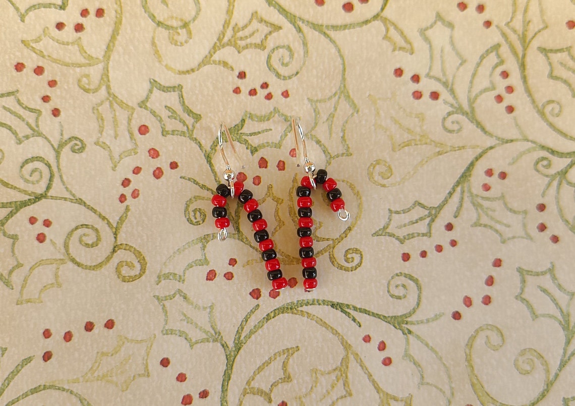 Mini Seed Beaded Candy Cane Earrings / Couleurs multiples Etsy
