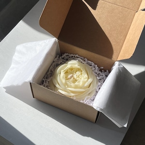 Handmade Rose Candle – Beeswax Flower Candle Gift for Her, Mom, or Women | Mother&#39;s Day or Housewarming Gift | Decorative Home Décor Candle