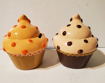 Unbranded Pair of Bisque Cupcakes Piggy Banks