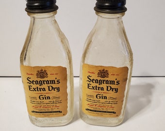 Seagram's Extra Dry Gin Salt and Pepper Shakers