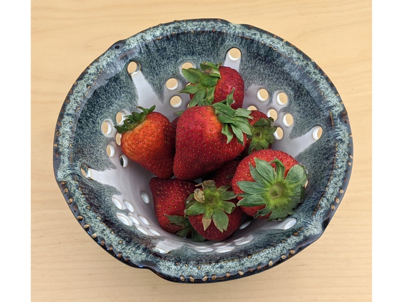 Ceramic berry bowl / colander and plate /dish with black and Etsy