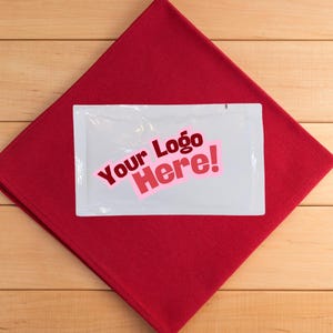 Individuelle Feuchttücher mit Ihrem Logo - Perfekt für Cafés, Restaurants, Hochzeiten, Veranstaltungen und für den persönlichen Gebrauch | 7 x 12 cm, Grillpartys, Partys, Werbe-Handtuch
