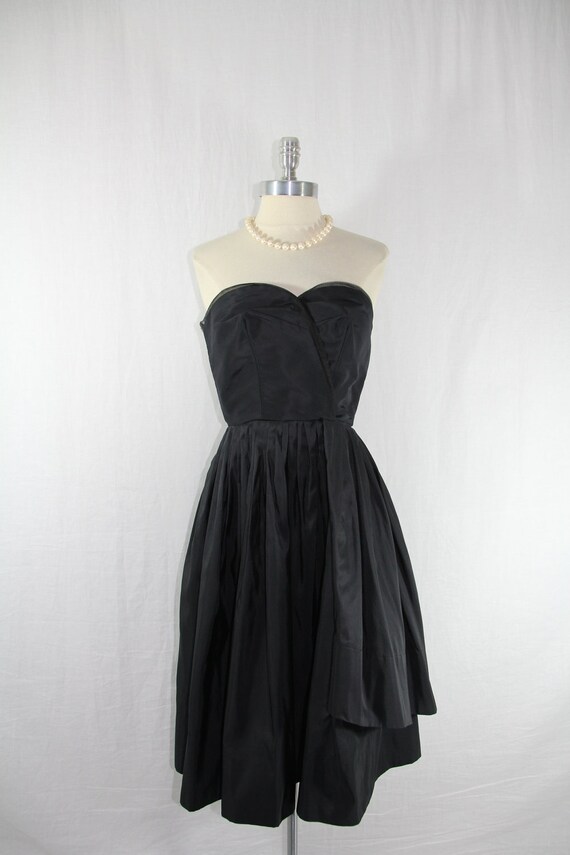 Items similar to 1950s STRAPLESS Black Party Dress - SWEETHEART Bust ...
