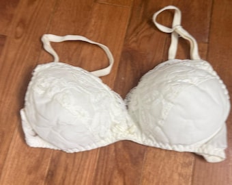 Vintage 80er Jahre Olga 32 A/B Ivory Lace BH Style 310 Wireless Padded USA
