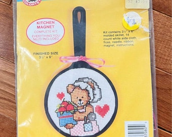 NWT Vintage 1989 Bear Crosstitch Magnet Craft Kit