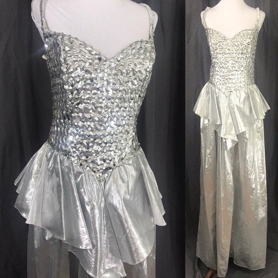 Vintage 1980s Silver Metallic Peplum Prom Formal R