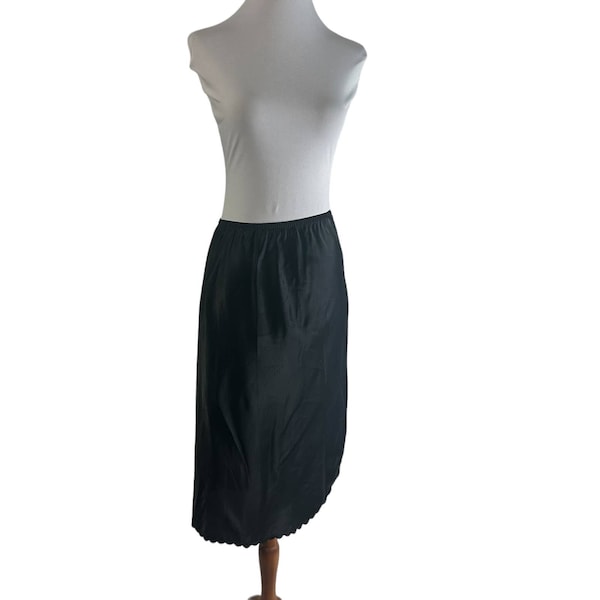 Vintage 1960s Legends Black Opaque Scallop Hem HAlf Slip Skirt Small
