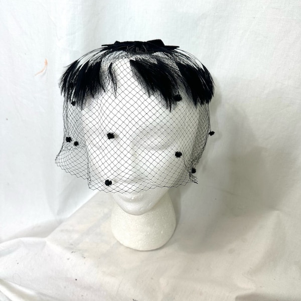 Accessorio per capelli fascinator con fiocco in piume nere vintage anni '60