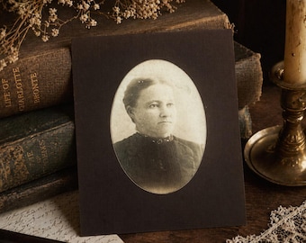 Antieke Victoriaanse kastkaart portret vrouw sepia foto