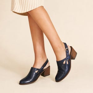 60s Navy Shoes - Etsy Vintage Proxy Women\'s Navy Velvet Dress Shoes Size 8 N Femme Retro 60\'s Kitten main image 0