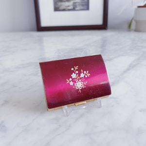 coffee table cigarette holder i also made this ✨statement✨ coffee table. cigs are bad but classic and  iconic cigarettes box designs.....those are cool. made using vinyl, paint,  and an old IKEA Lack coffee table i picked