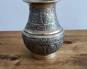 Vintage 20th Century Bronze nepalesische zeremonielle Vase (Amkhora)