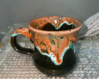 Taza para disfrutar de un momento de café con atención plena / Vaso rústico de estilo natural para momentos de tranquilidad y alivio del estrés.