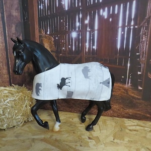 A2-18-22-24-25-26-29-30 SMHB) Freedom / Classic size small horse blankets