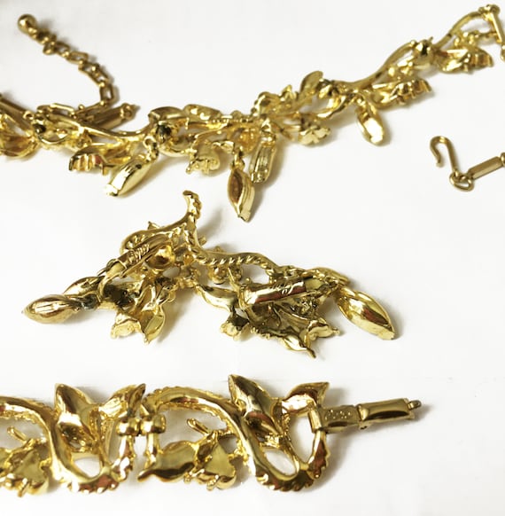 Faux Diamond and Gold Jewelry Set, Coro Jewelry, … - image 5