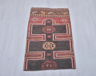 Handmade Turkish Bath Rug: Vintage Oushak Wool Door Mat (2.3 x 3.6 ft)