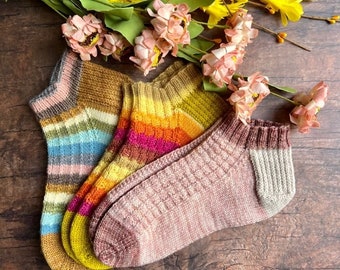 KNITTING PATTERN - Easy Textured Sock Set, Oh Hello, Shortie Socks Knitting Pattern, The Dixie Socks, The Karrie Socks,